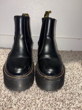 Black Platform Chelsea Boots - Doc Marten